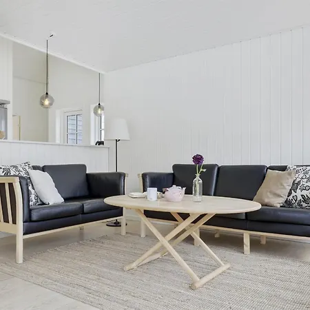 Vakantiehuis Colette - 700m From The Sea By Interhome